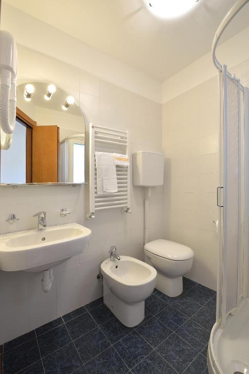 Hotel Guya Varazze Phòng bức ảnh